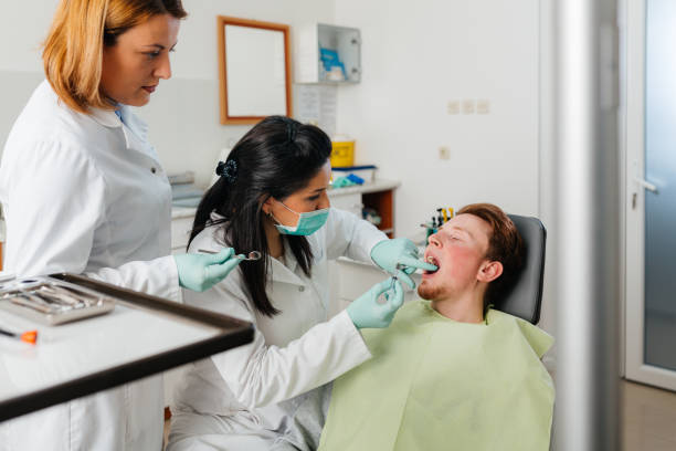 Best Broken or Chipped Tooth Repair in Edburgh, IN